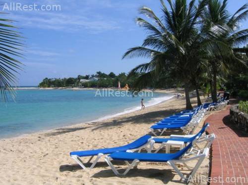 Half Moon Resort 38